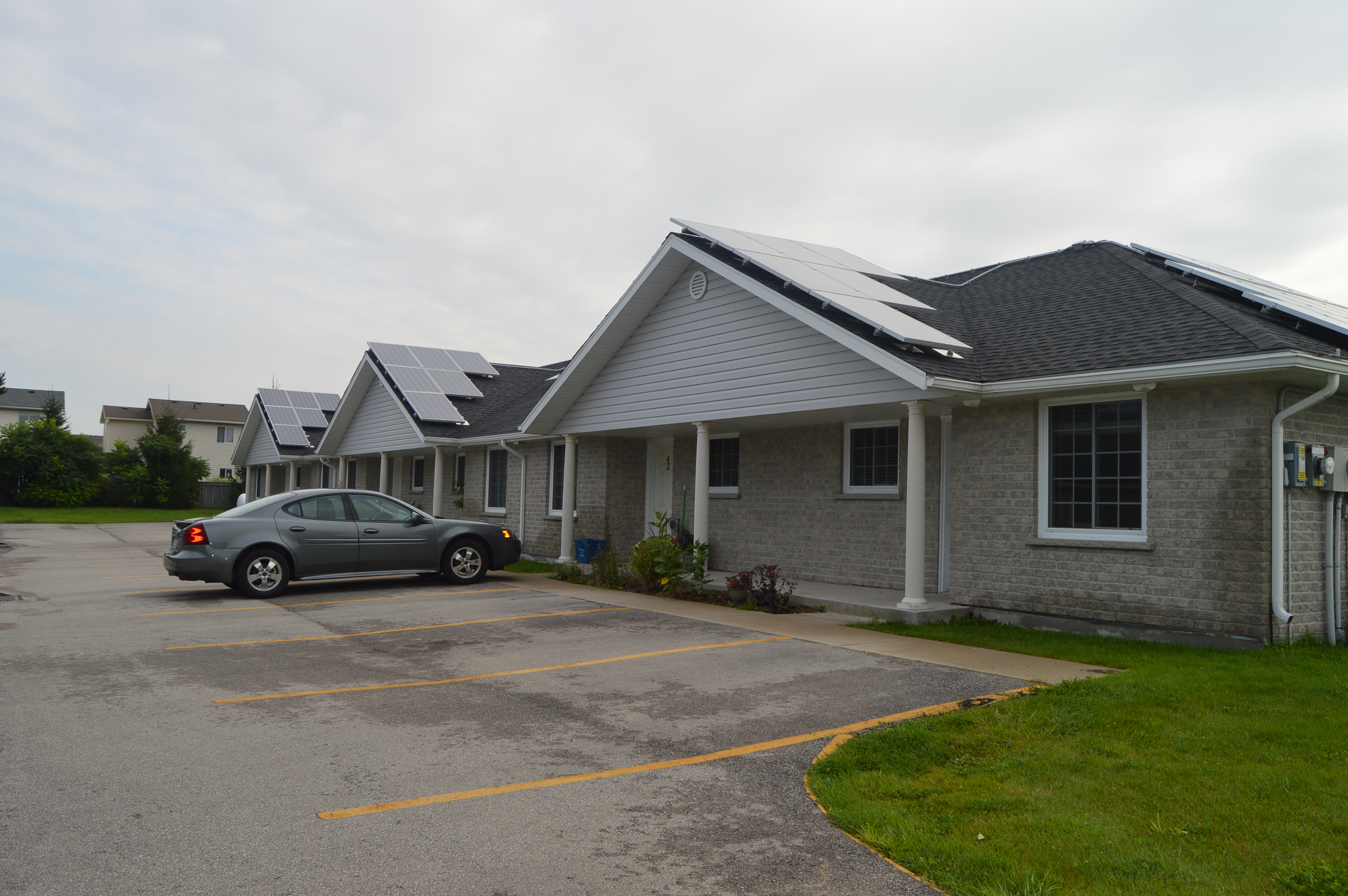 6 - 665 Kincardine Ave.